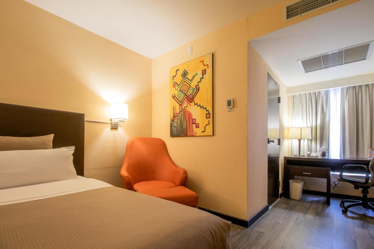 Hotel Rocaval San Cristóbal de Las Casas エクステリア 写真